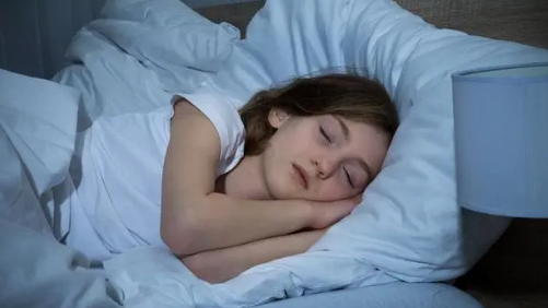 连续3晚睡眠小于6小时易焦虑,还容易引发哪些问题?